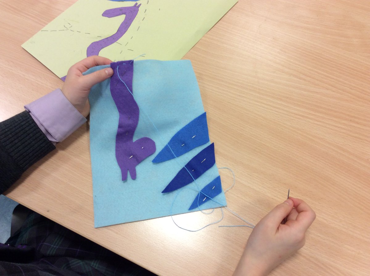 Year3SCPS's tweet photo. #SCPSyear3 are busy learning to sew in their #SCPSart lesson. Plenty of creativity, determination and perseverance! @SCPSgdst https://t.co/GY8l51Gzn4
