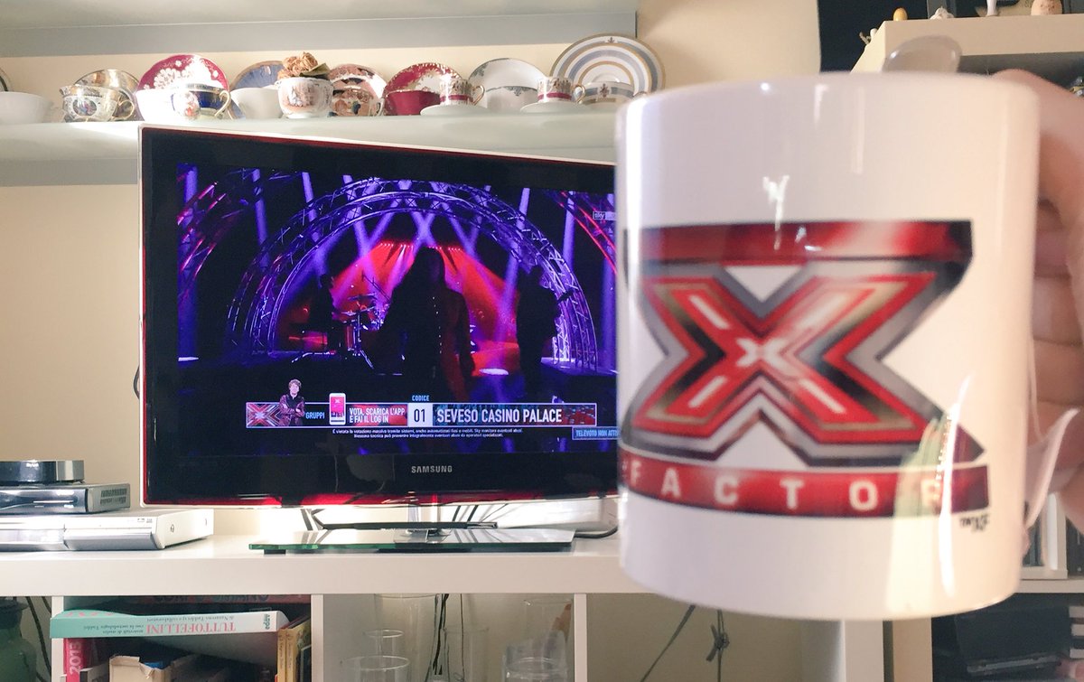 emmapr8's tweet photo. Facendo colazione, mi guardo la replica di #Xfactor12. Io tifavo per i #SevesoCasinoPalace, e dopo l’eliminazione, li sosterrò ancora di più. https://t.co/cKqPlrtLlO