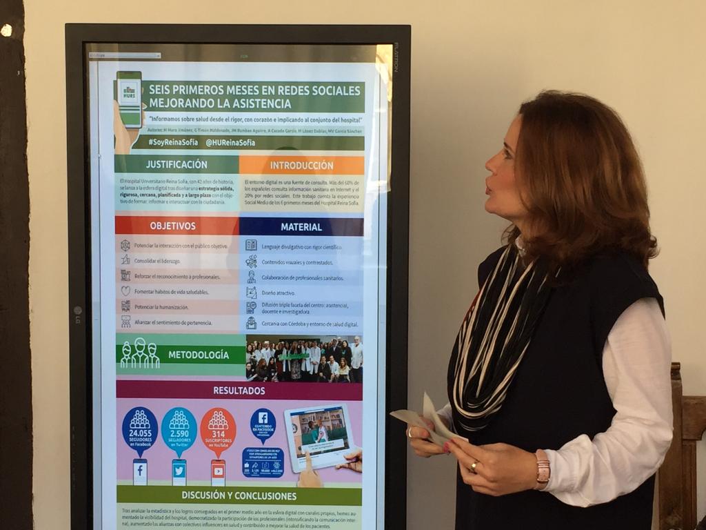 La responsable de #Comunicación de <a href="/HUReinaSofia/">Hospital Universitario Reina Sofía</a>, <a href="/montemora/">Monte Mora</a>, presenta en #SADECA18 un póster sobre los primeros seis meses de andadura del hospital en #redessociales. Los demás autores son <a href="/gematimonmaldo/">Gema Timón</a>, <a href="/jrumbao/">José Rumbao Aguirre</a>, <a href="/alicasado/">Alicia Casado</a>, <a href="/mlopezd33/">Manuela López Doblas</a> y <a href="/vallegarciasan1/">Valle Garcia</a>