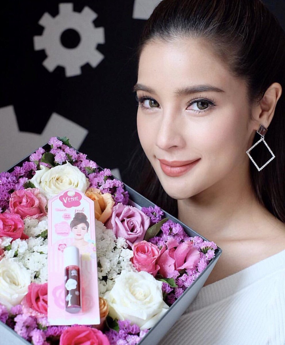 katesonthichai's tweet photo. Vtint มีขายใน7-11 ริมฝีปากมีสีสรรสวยแบบธรรมชาติ พร้อมให้ความชุ่มชื้นในหลอดเดียว @wannarotvill #vtint #ของดีในเซเว่น #veyebrow https://t.co/CM94v1ZOfm