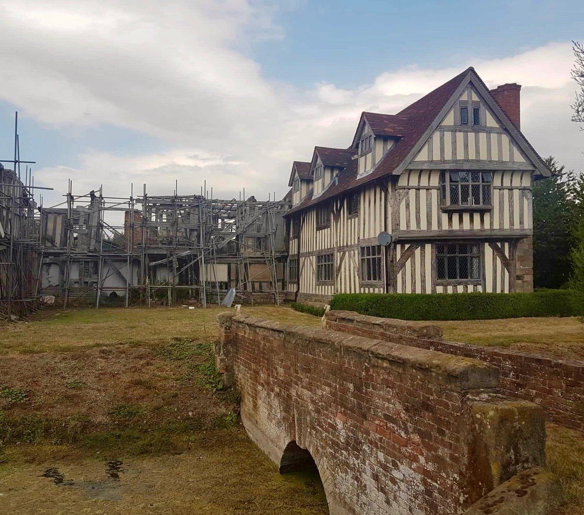 sinaiparkhouse's tweet image. #DidYouKnow Sinai Park House is part of the @Historic_Houses (HHA)?

HHA houses, like Sinai, are not just static museums, but personal, living examples of Britain's past, present and future.

Come along and see for yourself.

sinaiparkhouse.co.uk/plan-a-visit/