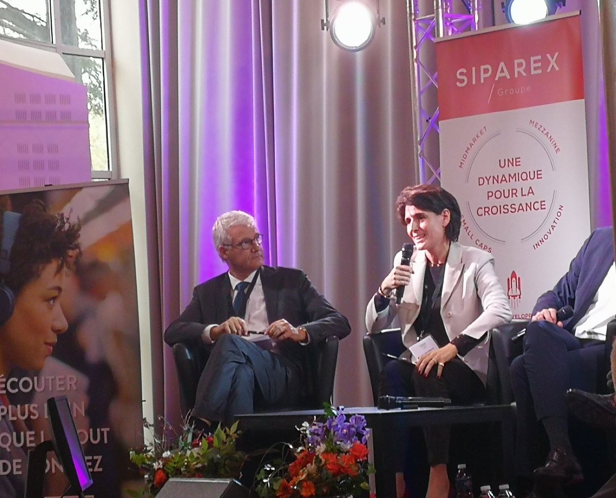 ClaireGomard's tweet photo. Témoignages inspirants sur la Gouvernance d'entreprise @Valpre #edv2018 #questionsdeconfiance ; construire la confiance avec des lieux et des temps de dialogue clairs et fréquents avec toutes les parties prenantes @BoissardSophie @FranceInvestEU #MiddleNext  @FMORINIERE @Siparex https://t.co/t0JKbuvuzA