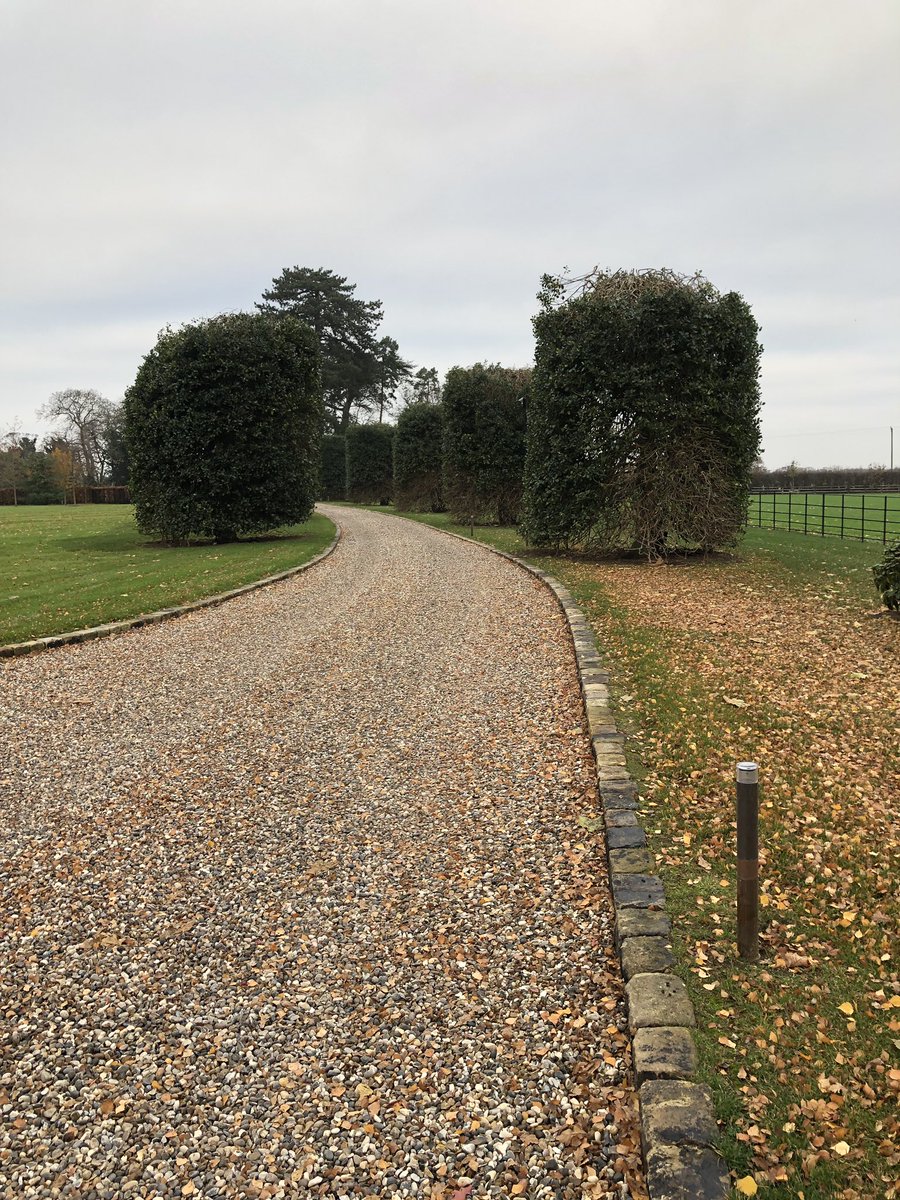 AJK_Planthire's tweet photo. Nice to have a catch up with the contracting division this morning. #hardandsoftlandscaping #reclaimwhereyoucan #stablepave #workinprogress https://t.co/fr30y3tXdd
