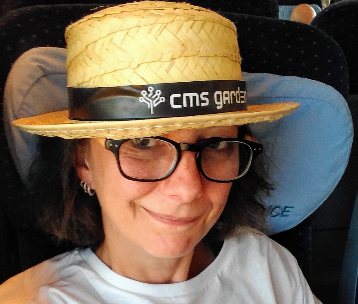 hexabinaerKomm's tweet photo. Underway to #cmsgconf #Essen, looking forward to meet #Plone #Joomla #Contao #ScientificCMS #Contenido #TYPO3 #Umbraco #Neos #WordPress #Drupal ... https://t.co/vtboG3tFnE