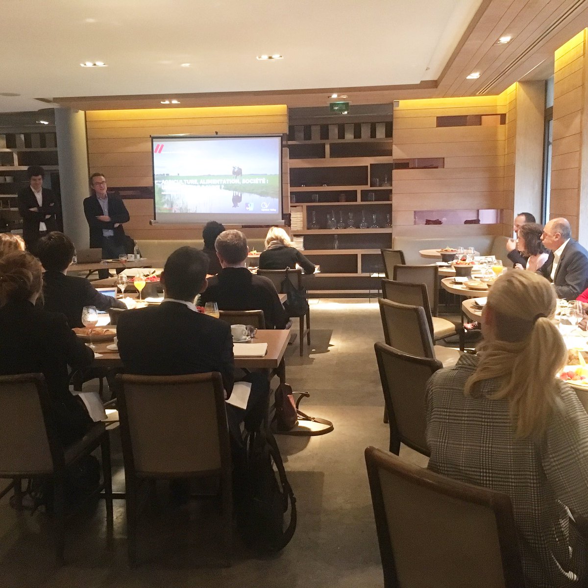 MarketOfficiel's tweet photo. @jeangeorges #breakfast #conference @MarketOfficiel #agriculter #organic #privatebreakfast For Your Reservation please call on 01 56 43 40 90 or e-mail on marketparty@restaurant-market.com https://t.co/iiEPY00fMU
