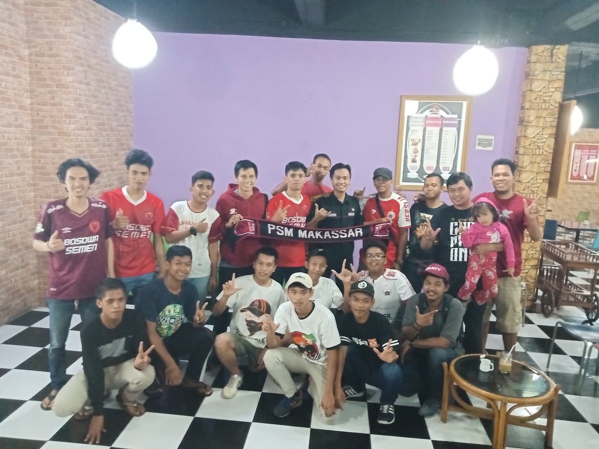 JaKaltim's tweet photo. Makassar X Jakarta Connection.
Terimakasih @MaczMan_KalTim
#SehatSelaluSaudaraku
#MaczMan
#TheJak https://t.co/QrLpscD7RO