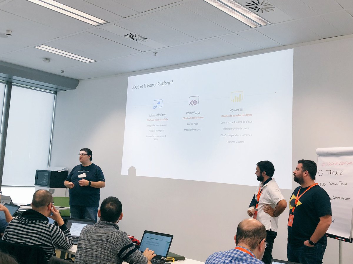 olgaamarti's tweet image. Turno de #PowerApps con @migueltabera @ima_iza y Sergio Hernández #O365DevBootcamp @PowerApps