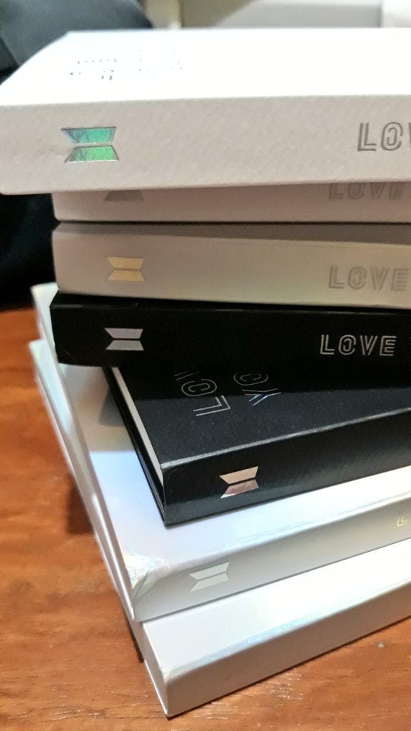 TheSarangheOppa's tweet photo. ❗FOR SALE &amp; GIVEAWAY❗

BTS LOVE YOURSELF ALBUMS : P700 each
Her : V &amp; E
Tear : U &amp; R
Answer : S L F

(( all albums are brand new but unsealed &amp; no pc ))
---
G I V E A W A Y
- Must be following me
- RT this tweet
One winner will get one random BTS LY album. Promo until 12/31. 😊 https://t.co/Y3R2ZsUAXr