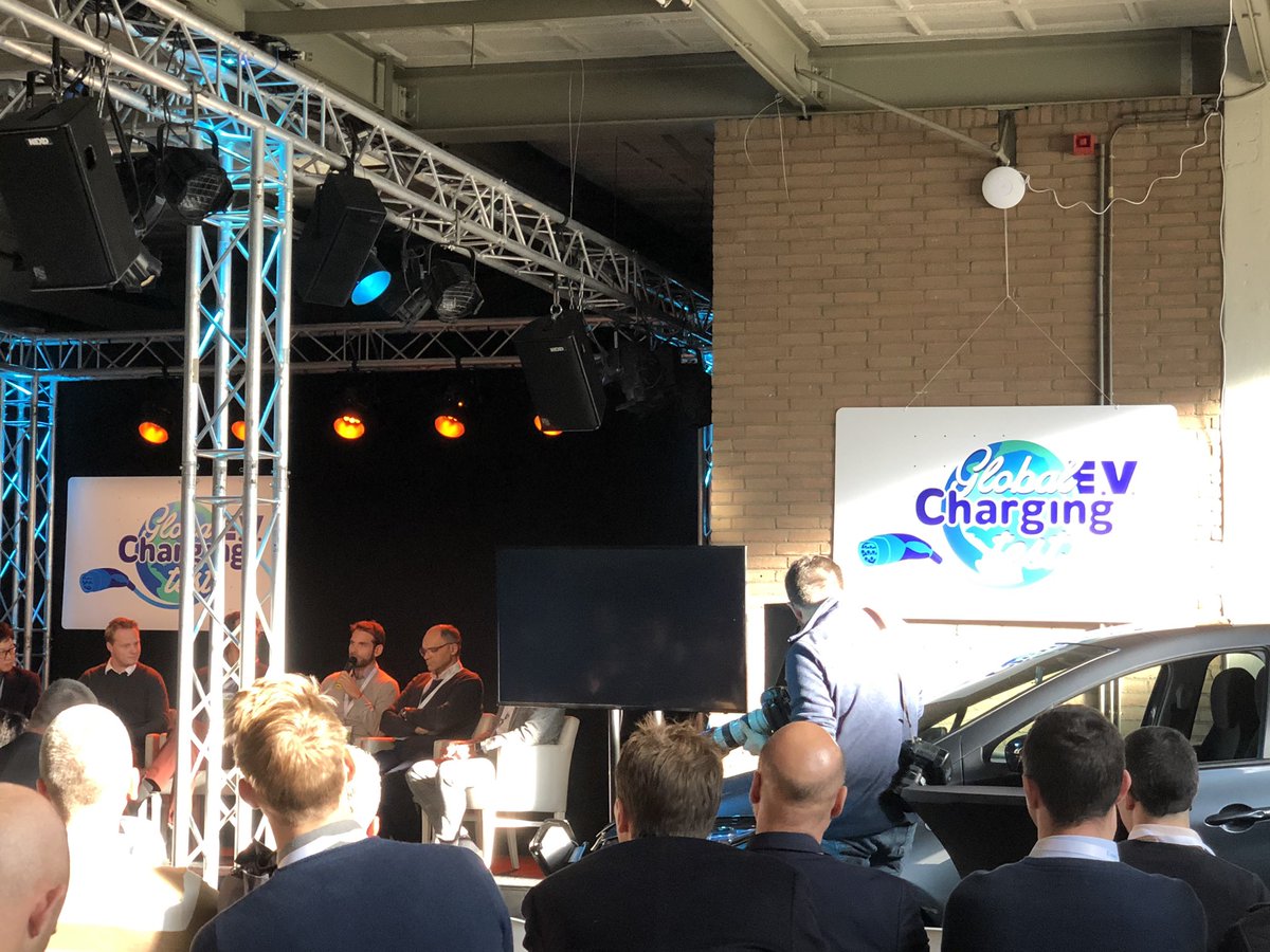 nahapiet's tweet photo. Very interesting session on the future of Plug &amp; Play and Smart Charging in the Electric Vehicle infrastructure.

Proud to have been part in putting together a book to make the complex topic accessible and attractive #marketing #design #electricvehicles #smartcharging 
#ev #v2g https://t.co/bgV3LljXev