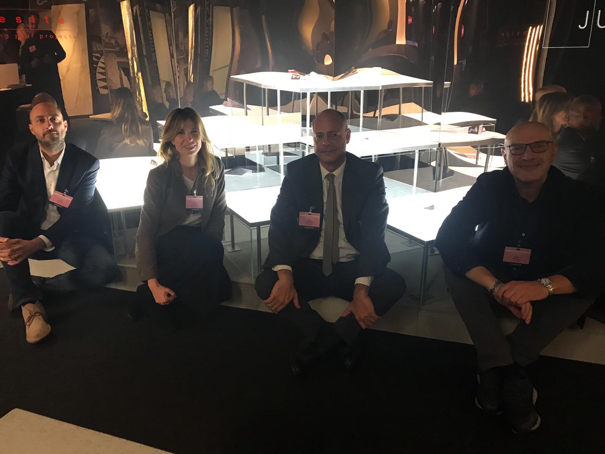 Nesite_TGS's tweet photo. Ieri sera, in quel di Milano, giungeva al termine la 5a edizione Architect@Work.
Vogliamo raccontarla così a chi non è riuscito a raggiungerci e, al contempo, RINGRAZIARE TUTTI coloro che sono venuti a trovarci!❤️❤️❤️
#JUNObyNesite #LEDpanel #architectwork #nesite #simonepiva https://t.co/cbzLjpIXN2