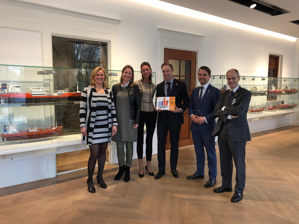 AnthonyVeder's tweet photo. Honoured with the visit of Caroline Nagtegaal, European Parliament  #dagvandeondernemer #werkbezoek #EuropeanParliament  @C_Nagtegaal @MKBNL @zeevaart https://t.co/HNIwQj9OP3