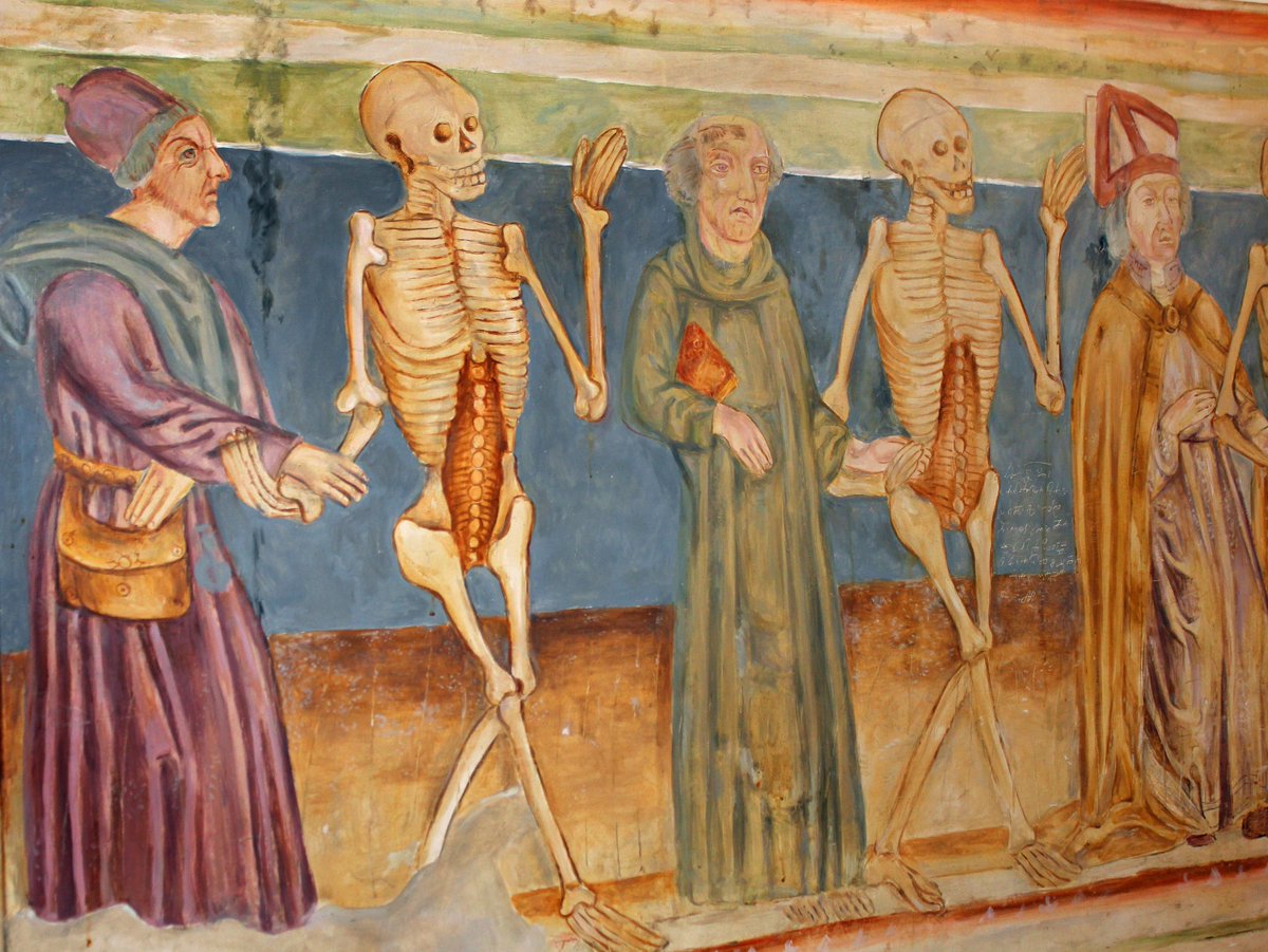 ArtPursuits's tweet photo. In the little town of Hrastovlje lies The Dance of Death - painted by Jean de Kastav in 1490. It differs from other dances of death due to the way the characters walk: they go from right to left which makes it unique. https://t.co/ui4VFkfIJE https://t.co/pjfpTvGjml