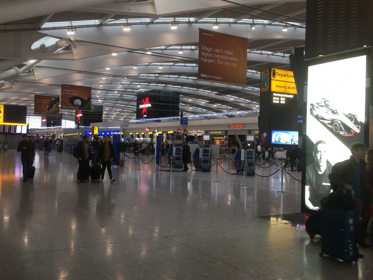 pinkspider42's tweet photo. @heartsouthwest The start of our amazing trip to NYC thanks to Heart south west and crealy👏🏻.......although the flight is delayed due to snow out there eek 😬❄️❄️❄️☃️☃️ https://t.co/t9RQOxbCWv