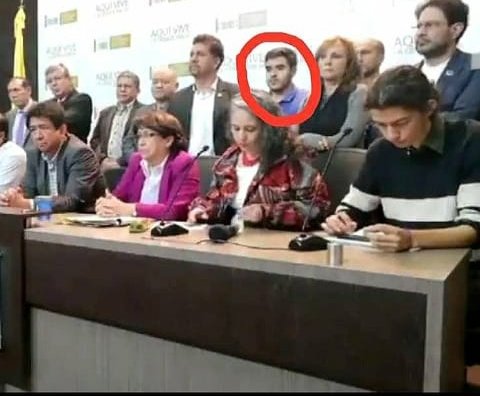 ngchecho's tweet photo. Cuando eres parte de la plana mayor de las farc..
- pero dices que es un estudiante.
- https://t.co/GC3kjy6Eh8