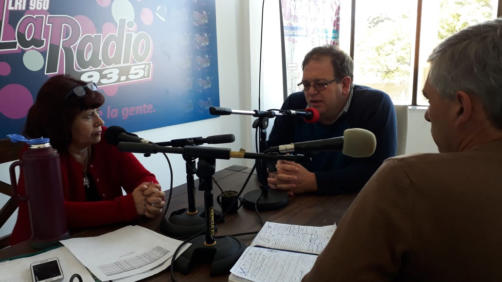 fmlaradio935's tweet photo. [ESTUDIOS] @Ecardenau en #PuntodePartida realiza un análisis de la actividad agropecuario
@NoraAncho18 https://t.co/QW9ByUgKjN