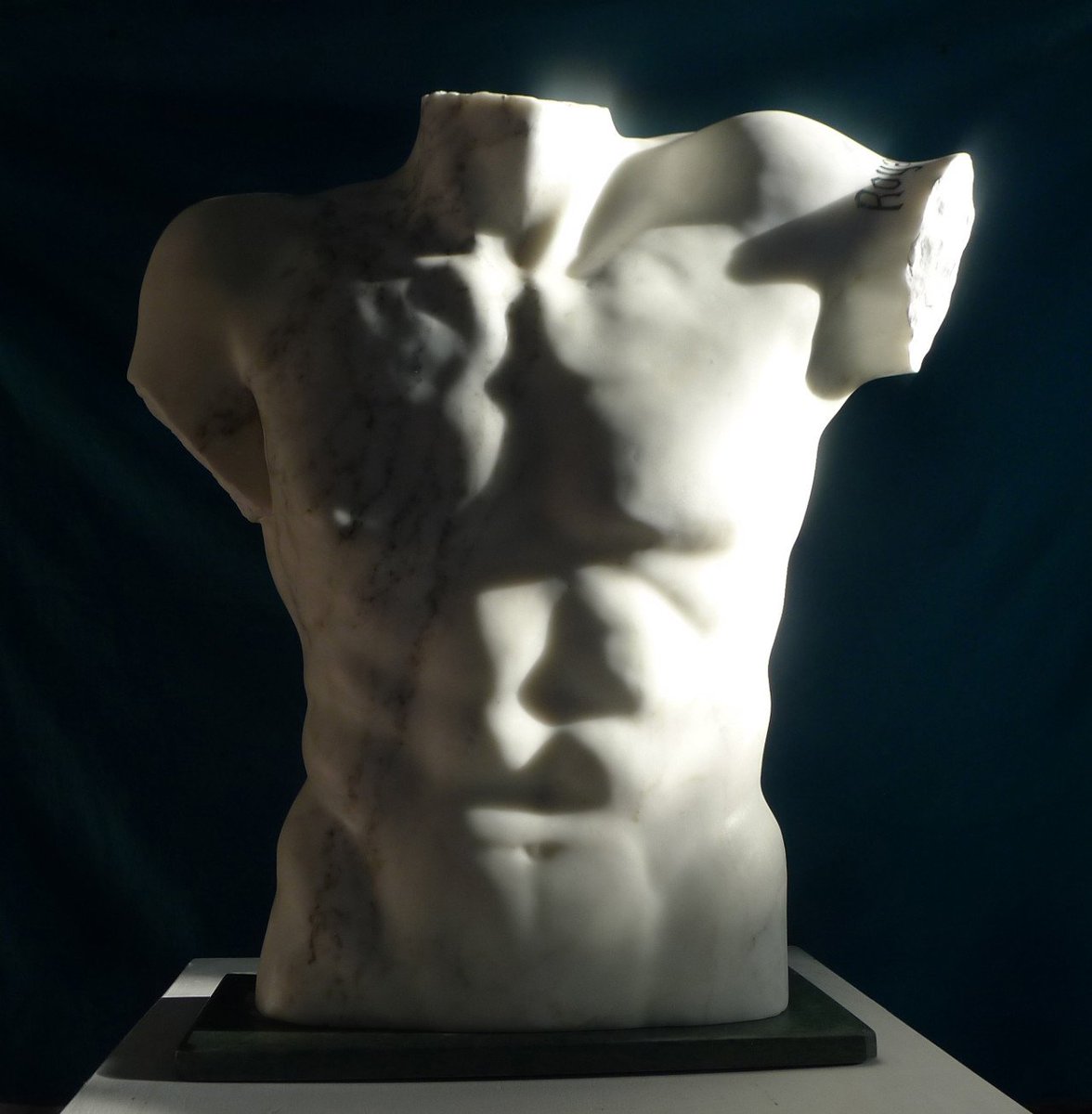 theRMcharity's tweet photo. Next week sees the auction of the 'Undefeated' @MarkOrmrod Sculpture' - which is being auctioned next week to raise important funds for @Blesma &amp; @theRMcharity.

Learn more about the auction of the piece by international sculpture Ben Dearnley here: https://t.co/zU8ZDjN4Ls https://t.co/jR5wP5b84h