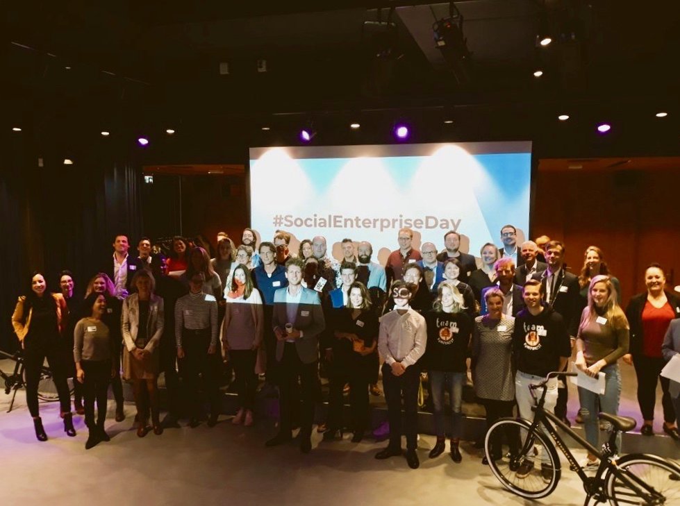 foodlogica's tweet photo. #FlashBackFriday
Yesterday, FOODLOGICA and other social enterprises discussed the impact of sustainability into the hospitality business at @TheStudentHotel during the Buysocial XL event. 

@BuySocial_NL #theimpactdays #socialenterpriseday #buysocial #sustainability #fbf https://t.co/Kx6aD7AI5j