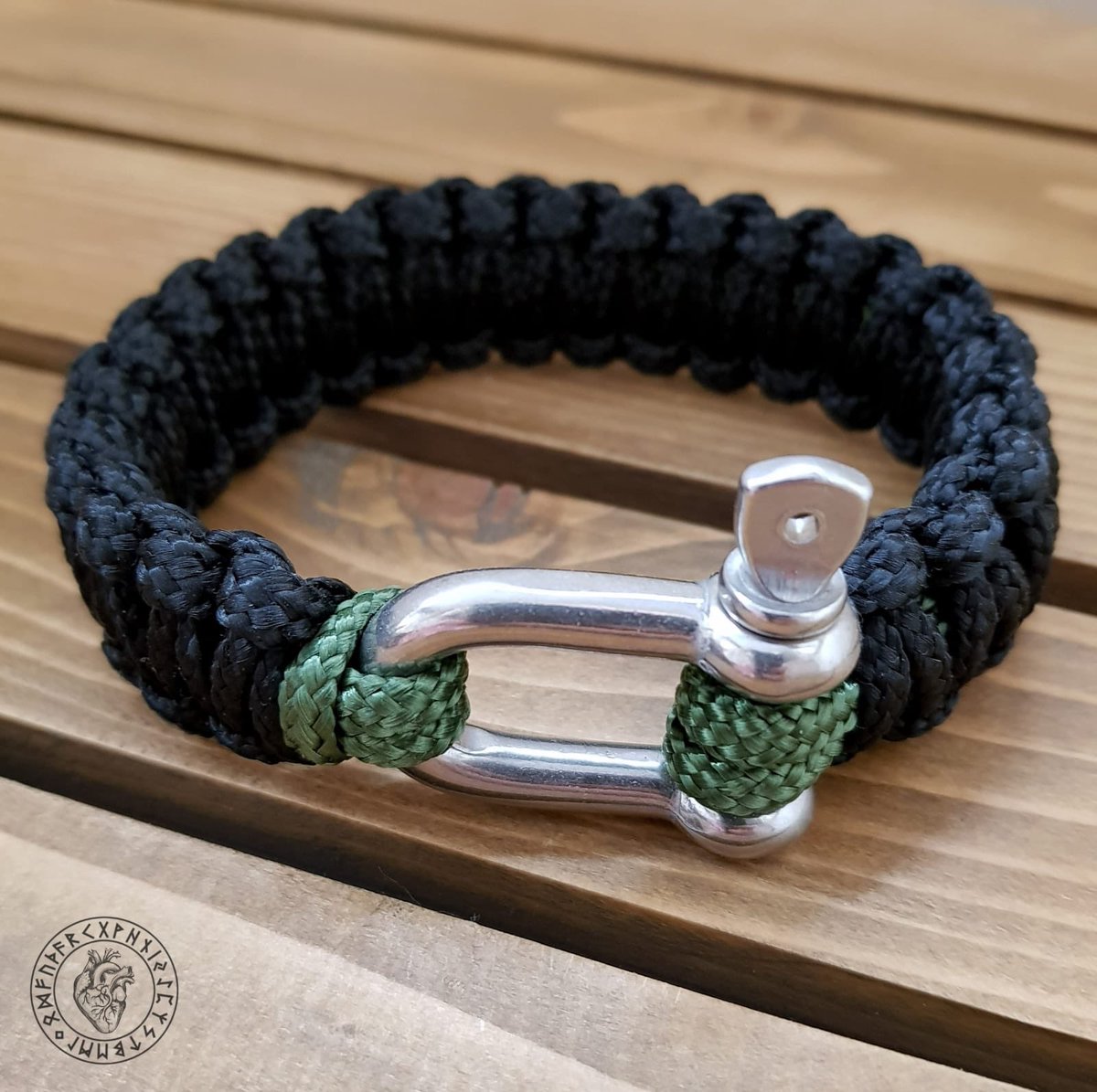 The Hermits Heart On Twitter Mens Paracord Bracelet