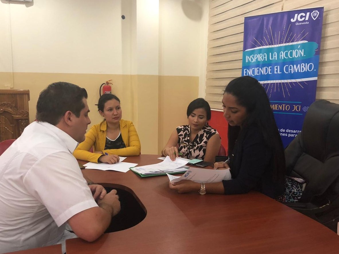 JCIQuevedo's tweet photo. El día de ayer, jueves 15 de noviembre se llevó a cabo la Asamblea Anual de Elecciones JCI Quevedo 2019, felicitaciones a la nueva JDL Electa y su PL Electa Victoria Vásquez Pérez.
#jciquevedo #jciecuador #changebegingswithme #EsMomentoDeImpactar https://t.co/nh9F5YoAA0
