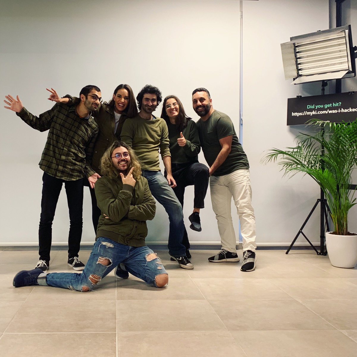 MYKISecurity's tweet photo. Looks like #MykiSecurity doesn't only sync across devices🦉✅ #CasualFriday
#Tech #Android #iOS #PasswordManager #Digital #MultipleDevice #Techy #Green #Owl https://t.co/Z3C4g3ou1D