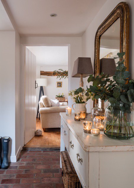 Pick up the December issue of @goodhomesmag to read my feature about Carrie Brixey’s winter wonderland home. If your own home looks magical at Christmas, and you’d love to see it starring in a magazine, do get in contact. Photo, courtesy of @andreasvoneinsiedel.