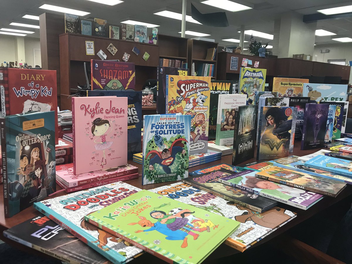 JennaDawson28's tweet photo. THANK YOU @myONreader for the generous donation of books that will be part of student prizes for the upcoming #MCPSCommunityReads Winter Reading Challenge! https://t.co/OAE0soQ0yD
