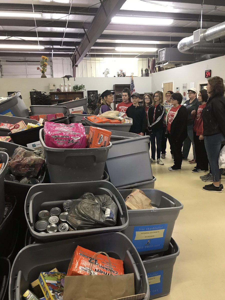GMSKMARTIN's tweet photo. #AMSSERVES #ACTONMS AMS Day of Service at Mission Granbury https://t.co/UVZV8xD5rB