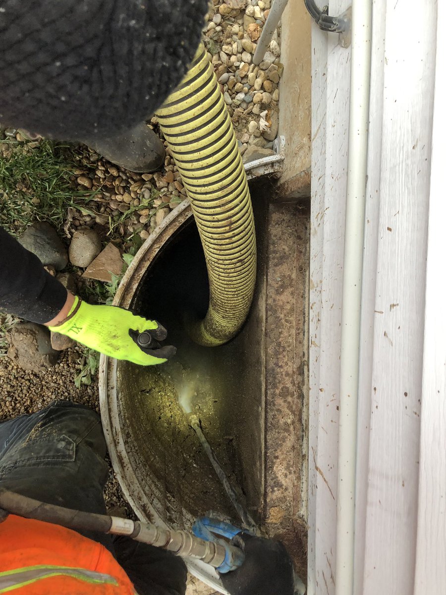DigItExcavating's tweet photo. Remote hose Vactor job cleaning out a window well and replacing it with pea stone. 👷🏻‍♂️✅ #digginit #digitexcavating #vactor2100 #remotehose #windowwell #hydrovac https://t.co/un6UytUgbh