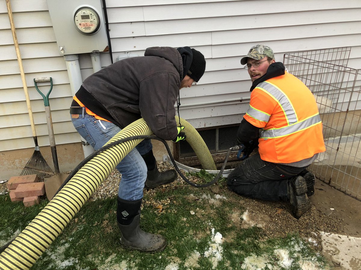 DigItExcavating's tweet photo. Remote hose Vactor job cleaning out a window well and replacing it with pea stone. 👷🏻‍♂️✅ #digginit #digitexcavating #vactor2100 #remotehose #windowwell #hydrovac https://t.co/un6UytUgbh