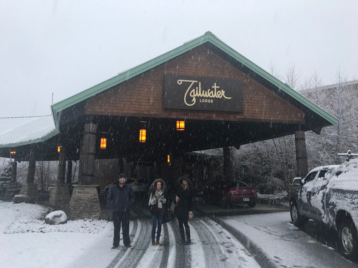 UEPSALES's tweet photo. Thank you @FultonBoiler for hosting us for product training this week! We had a great time and learned a lot. #fultonboilers #fultoncompanies #training #workhardplayhard #hvac #hydronics https://t.co/CQzLTlwmQU