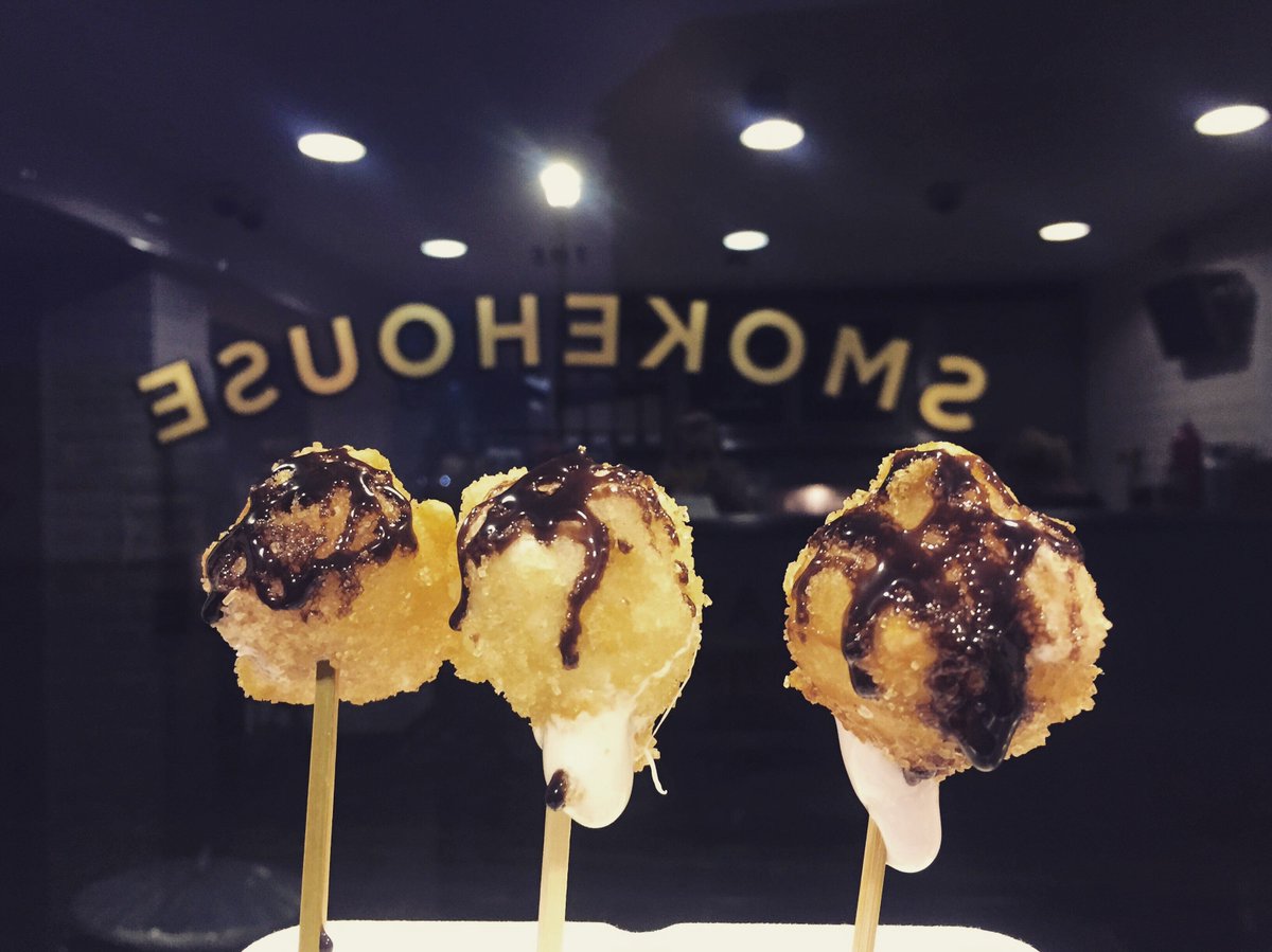 SmokehouseKent's tweet photo. Oh my!! Our friends in the creative quarter will be switching on their festive lights this evening, after a bit of late night shopping why don't you join us for some seasonal deep fried marshmallows, naughty? We don’t think so! https://t.co/jqDq2XxQmf