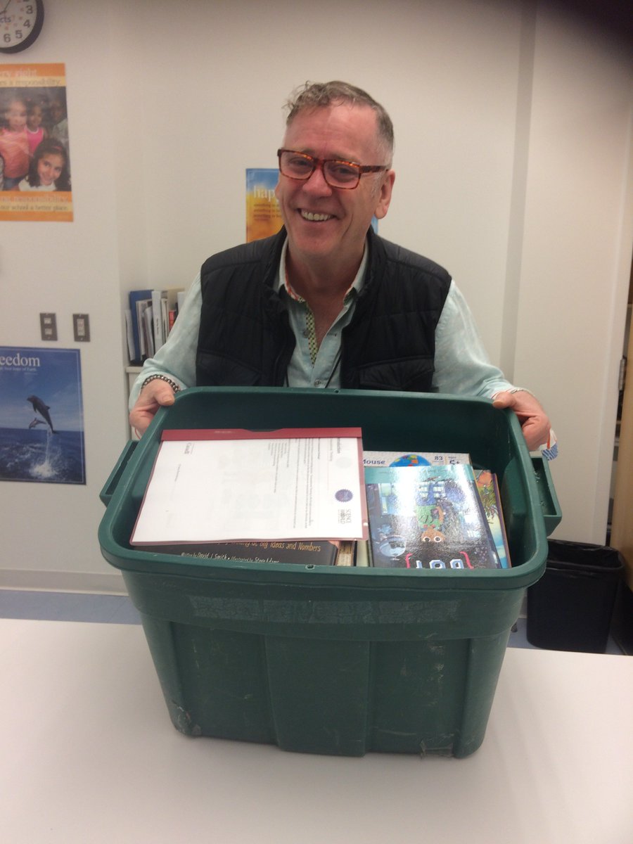sandyeix's tweet image. #SWTechUp @ScienceWorldTR just delivered our first library kit to wonderful partner teacher Marvin at Crosstown Elementary. A whole box of coding awesomeness!