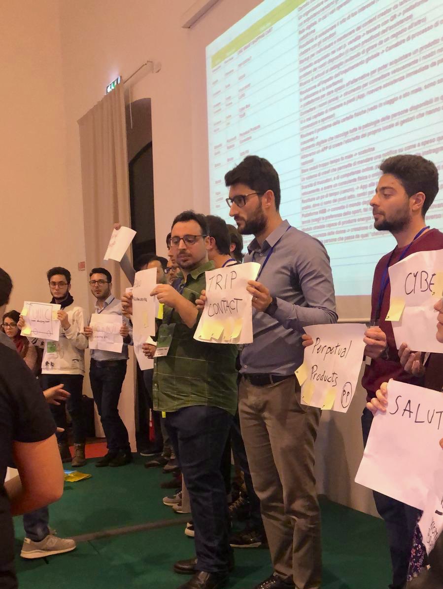 swcatania's tweet photo. Il mercato delle idee volge al termine! È il momento di votare, decretare le idee vincitrici, formare i team e mettersi a lavoro!

#SWCTA18 #ACTion #StartupWeekend https://t.co/FzQcF7AS2w