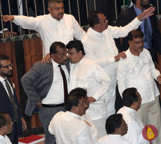 Lanka7news's tweet image. #lankanews போர்க்களமாக மாறிய பாராளுமன்ற காட்சிகள்
#techprint #srilanka #colombo #colombostyle #printing #tshirt #tshirtprinting #personalisedgifts #srilankan #legend #colombostreetstyle #colombofashion #colombofashion #colombolife #srilankanstyle
lanka-7.com/2018/11/lankan…