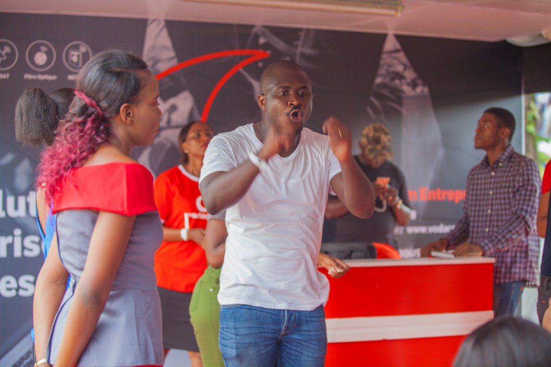 Vodacomcongo's tweet photo. En direct du #CHK
Tout a été pensé au détail près pour vous offrir des moments inoubliables.
N'oubliez pas, une expérience 4G inédite vous est réservée dans nos stands.
#VodacomRDC #Jumping2018 https://t.co/EHYsOvLF8t
