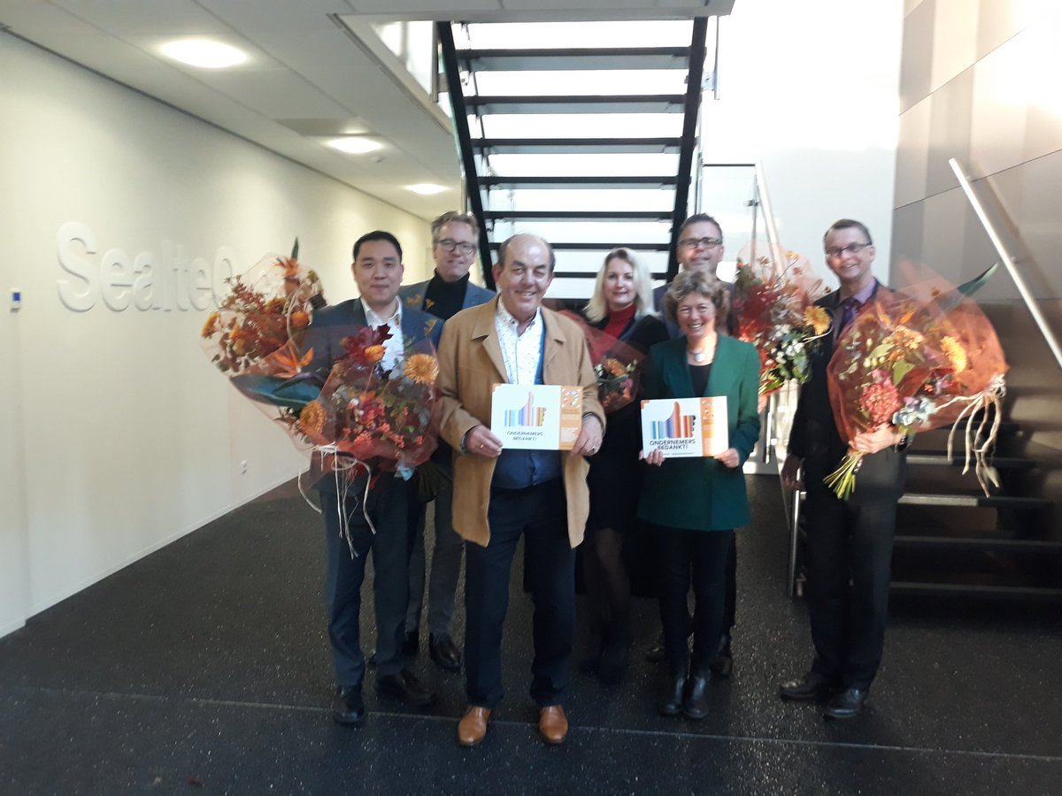 EZStadskanaal's tweet image. Vandaag zijn op de #dagvandeondernemer de bestuursleden van de VVBK extra bedankt voor hun inzet door @ftdejonge en Goedhart Borgesius.