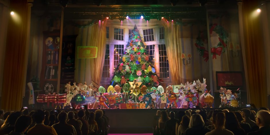 This week in the YouTube Re:View, it is time to celebrate Christmas, the life of comic book hero Stan Lee and Prince Charles  fal.cn/SZns #spon