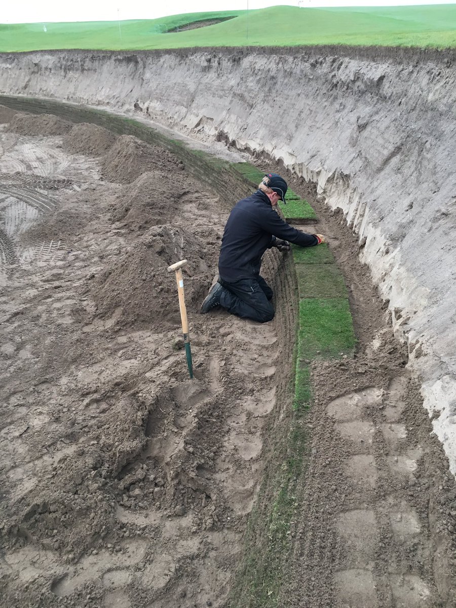 Berry97's tweet photo. This week @TheHomeofGolf the construction of #ShellBunker began on the #OldCourse. Look out for the up coming blog regarding details of the build. #TeamWork @FergalTC @BIGGALtd https://t.co/tan104w9J9