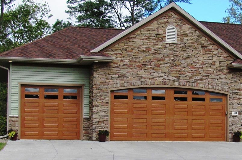 OverheadDoorMA's tweet photo. The beauty and detail of natural wood without the maintenance. Dive into the Impression Collection. https://t.co/cHROS6c4yp https://t.co/XCBlbxFtGK