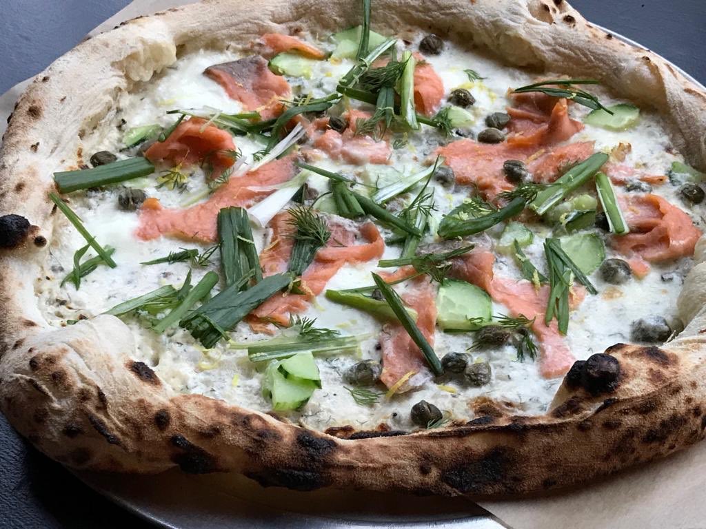 BOCOdublin's tweet photo. Say hi to our new Pop-Up 👋 Dill & black pepper creme fraiche, organic smoked salmon, cucumber, capers and spring onion. With tobasco on the side in case you like it hot 🔥 #pizza #lovindublin #bocodublin #pizzadublin #dublin #dublinfoodie #popup #VisitDublin #dublineats https://t.co/jmeimHFJGD