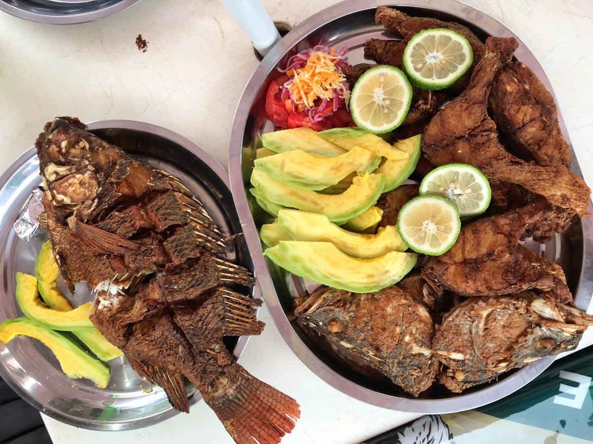 UgandaFood's tweet photo. Join us on a guided food tour to learn about the delicious foods of Uganda. Our Fishing Village Food Tour will take you from Kampala to the shores of Lake Victoria. Highlights include sampling food at 3 stops, visiting a fishing port &amp; fish auction house, &amp; boat ride on the lake https://t.co/9VMza9MRiz