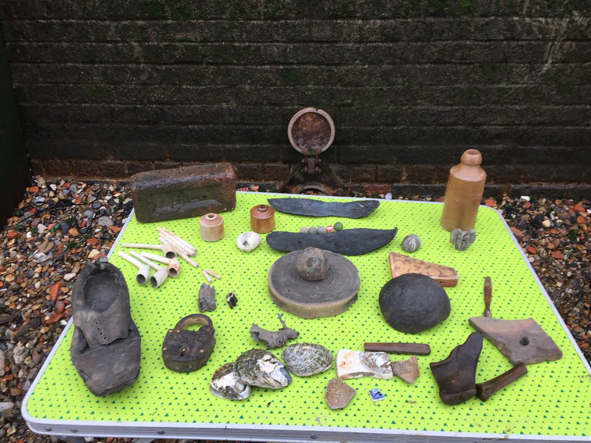 Rothersman's tweet photo. All ready for today’s free mudlark trip for @IRotherhithe with @AlbionPrimary on the Thames foreshore in #Rotherhithe #fullmudlark #freelocalschooltrips #handsonhistory #riverthames #mudlarking https://t.co/er1QcswkWB