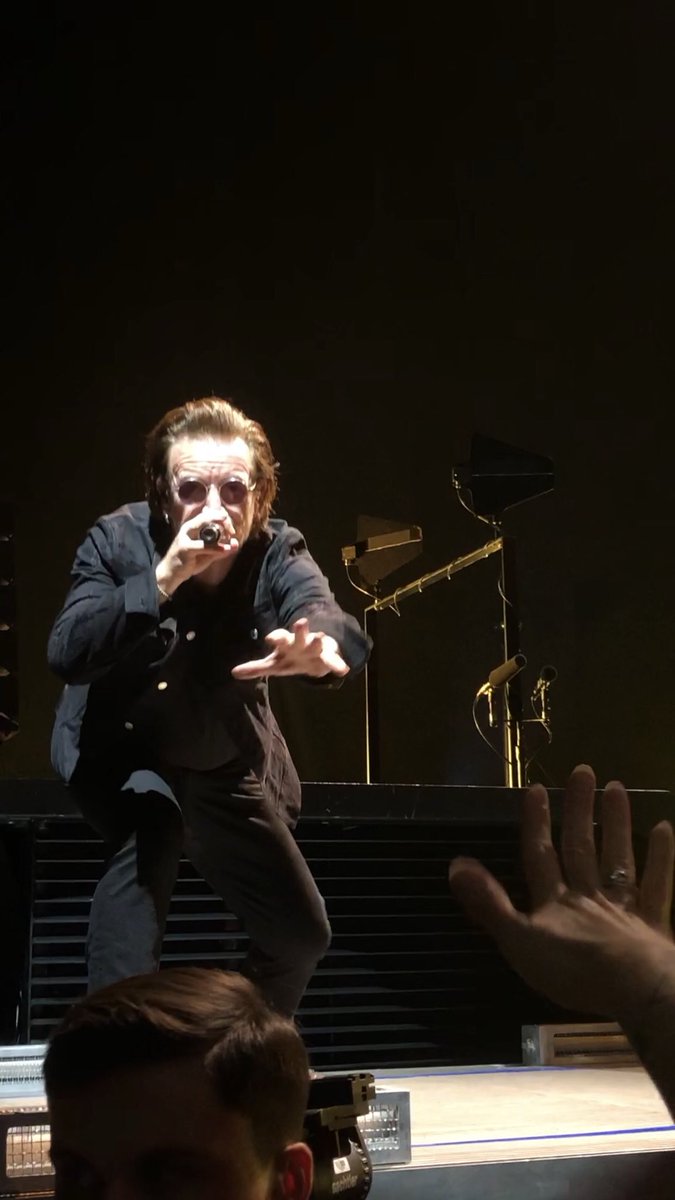the_gardentarts's tweet photo. I know I just posted this recently... but can we go back right here? At this second in time? Just for a moment? πΆ Touch me. Take me to another place... πΆ #u2 #bono #dublin1 #u2eitour #dublin #ireland #3arena #rockstarlove #novembermagic https://t.co/gXjtr4zZtB