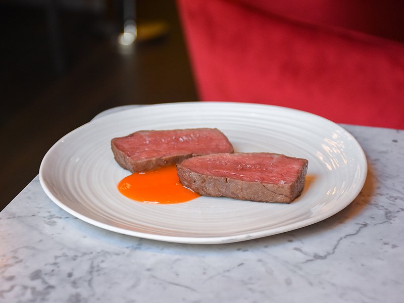 A trio of chefs explain how they use the flavours created by fermentation to enhance a dish.
<a href="/kobalondon/">Koba London</a> @GazelleMayfair <a href="/FhiorRestaurant/">Fhior</a> <a href="/chefsrsmith/">Scott Smith</a>
bit.ly/2KaxXKX
#foodspark #fermented #vegetables #chefs
