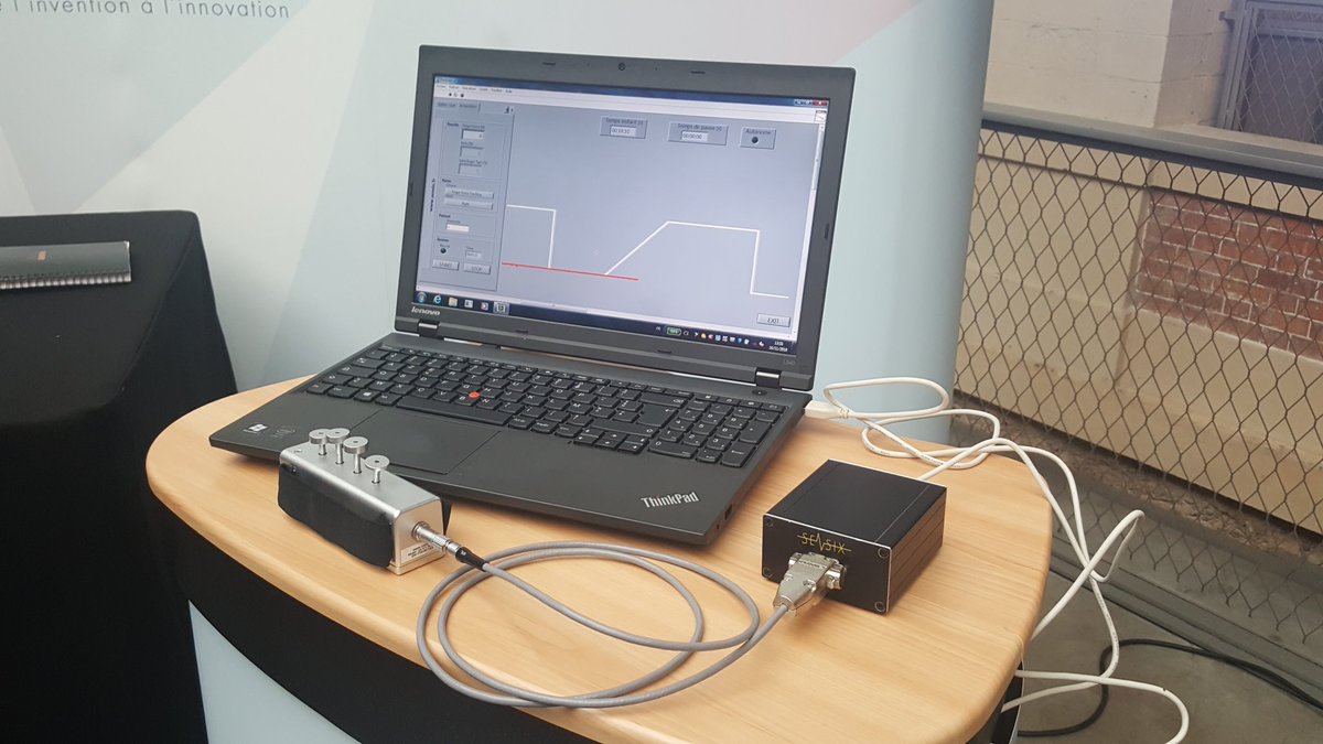 Erganeo's tweet photo. [#SATT2018] Connaissez-vous #Dextrain ? 🤔 Une technologie présentée au Village Techno de la Convention @ReseauSATT &amp; accompagnée par @IDFInnov pour rééduquer la main post-#AVC #dextérité. Le film techno arrive 📽 #ComingSoon 😀 https://t.co/hda4ofTVp5