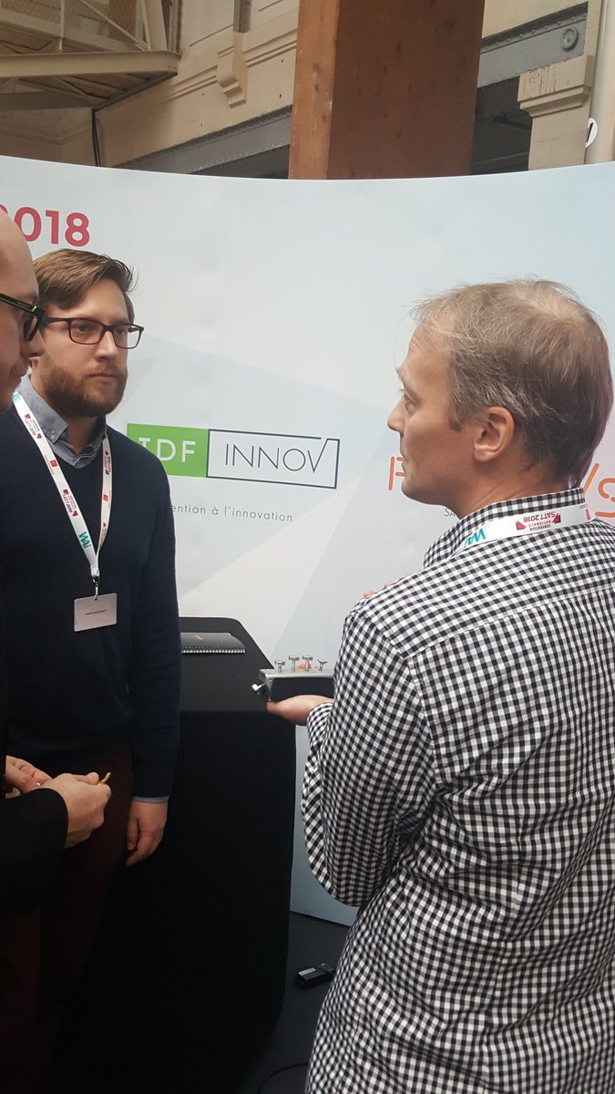 Erganeo's tweet photo. [#SATT2018] Connaissez-vous #Dextrain ? 🤔 Une technologie présentée au Village Techno de la Convention @ReseauSATT &amp; accompagnée par @IDFInnov pour rééduquer la main post-#AVC #dextérité. Le film techno arrive 📽 #ComingSoon 😀 https://t.co/hda4ofTVp5
