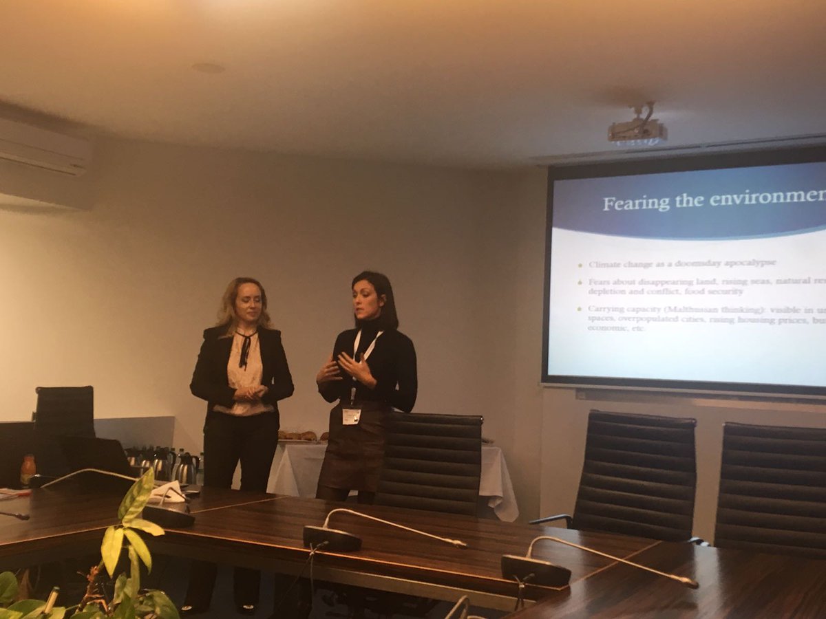 Hugo_Obs's tweet photo. Yesterday, the @EDGEtwinning team presented their research findings during a panel on "Current frontiers in #EnvironmentalMigration" organized in the framework of the #EDGE project final annual conference in #Bratislava #H2020 https://t.co/09IQMASSWM