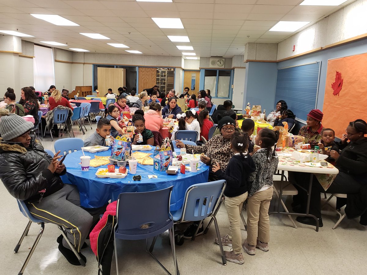 ECWashCardinals's tweet photo. Washington Elementary School- AEW LUNCH WITH SOMEONE SPECIAL #sceck12 https://t.co/NXebYhErTp