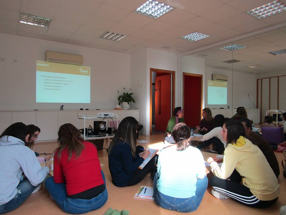 EMPI_Infantil's tweet photo. Aquí os dejamos las fotos del #curso del fin de semana pasado en #EMPI. #Juego #Heurístico #Materialnoestructurado https://t.co/Co9FjU6WUS
