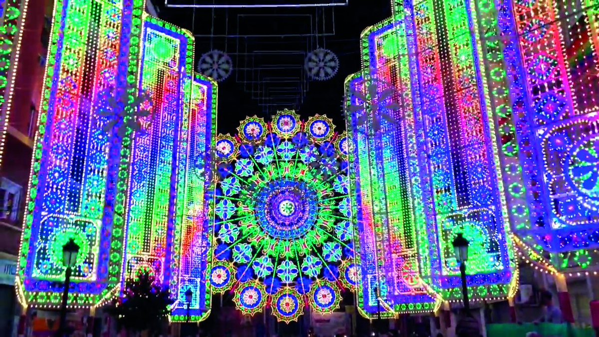 NavidadTorrejon's tweet photo. ¡Que ganas de ver la Puerta Mágica en acción! ☺️ Ya queda muy poco 😉

Se inaugura el viernes 23 de noviembre a las 19:15 en el Recinto Ferial #MágicasNavidadesTorrejón #Navidad https://t.co/yyIt14zbtR
